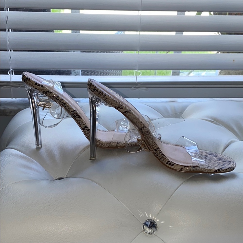 Clear/snakeskin Heals